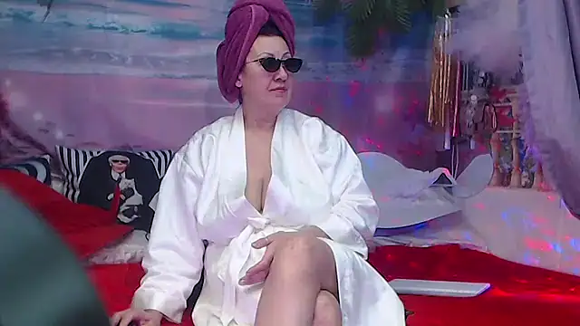 NightOrhideya online show from 11.19.25