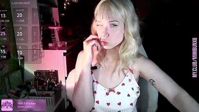 Snapshot of freya_sunny chatting on 06.14.26 freya sunny online show from 06.14.26