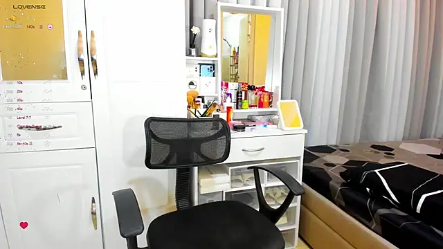 FuckDollNicky online show from 12.21.24