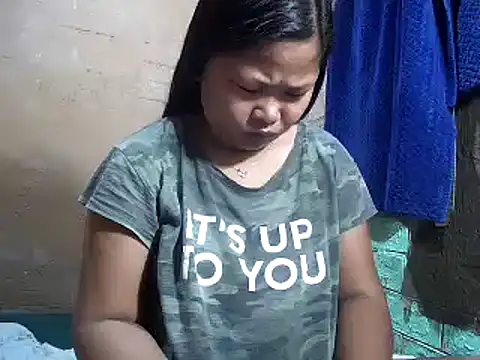 Snapshot of sweethotmom chatting on 02.11.25 sweethotmom online show from 02.11.25