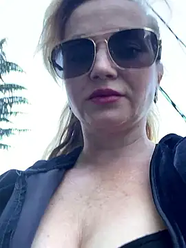 Snapshot of Lady__Maria chatting on 10.02.25 Lady Maria online show from 10.02.25