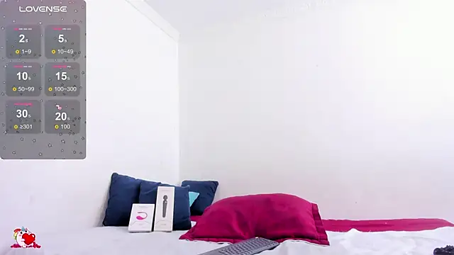 Snapshot of HEAVY_MEGAN chatting on 09.19.25 HEAVY MEGAN online show from 09.19.25