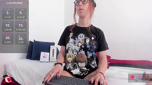 Snapshot of HEAVY_MEGAN chatting on 10.25.25 HEAVY MEGAN online show from 10.25.25