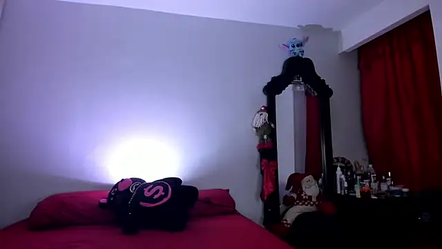 sweet evill  online show from 12.26.24