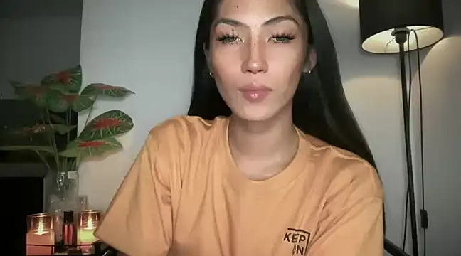 Bella Gordon online show from 02.05.25