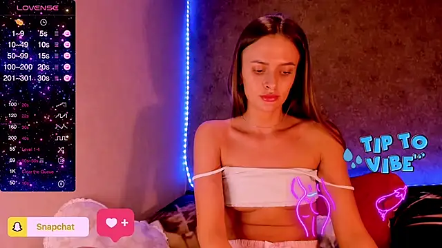 Snapshot of madina_taher chatting on 02.23.25 madina taher online show from 02.23.25