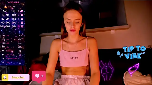 Snapshot of madina_taher chatting on 02.24.25 madina taher online show from 02.24.25