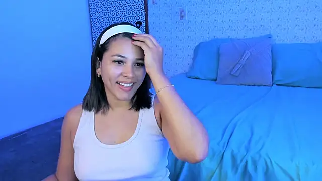 caylinhot7 online show from 10.17.25