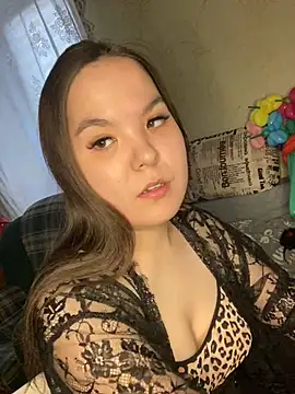 Var Kiss online show from 03.16.25