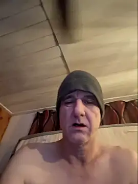 Snapshot of Wanking_Wiggiler chatting on 12.07.24 Wanking Wiggiler online show from 12.07.24