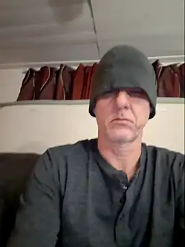 Snapshot of Wanking_Wiggiler chatting on 01.14.25 Wanking Wiggiler online show from 01.14.25