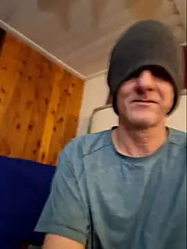 Snapshot of Wanking_Wiggiler chatting on 02.08.25 Wanking Wiggiler online show from 02.08.25