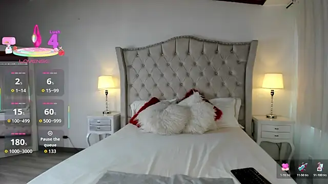 Naughtykitty4 online show from 04.18.26