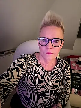 German Milf online show from 01.08.26