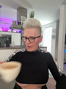 Snapshot of German_Milf chatting on 05.14.26 German Milf online show from 05.14.26