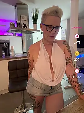 Snapshot of German_Milf chatting on 05.27.26 German Milf online show from 05.27.26