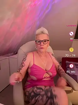 Snapshot of German_Milf chatting on 05.29.26 German Milf online show from 05.29.26