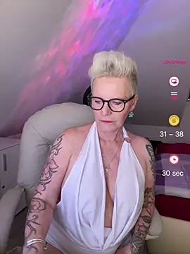 Snapshot of German_Milf chatting on 05.30.26 German Milf online show from 05.30.26