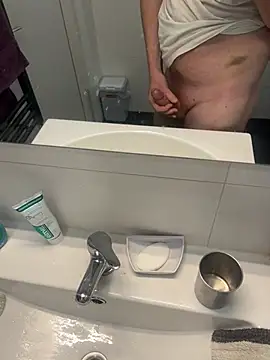 Snapshot of ginger_fun chatting on 03.21.25 ginger fun online show from 03.21.25