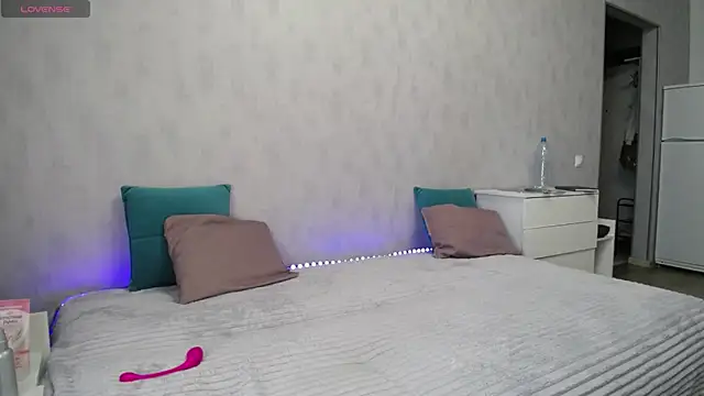 Snapshot of LindyVSAndy chatting on 03.21.26 LindyVSAndy online show from 03.21.26