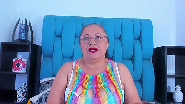 Keira Lennox online show from 02.12.25