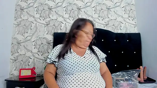 Keira Lennox online show from 02.13.26