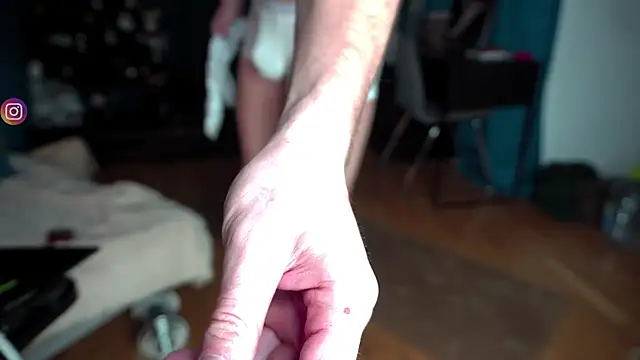 Snapshot of VIktorSecret chatting on 02.12.25 VIktorSecret online show from 02.12.25