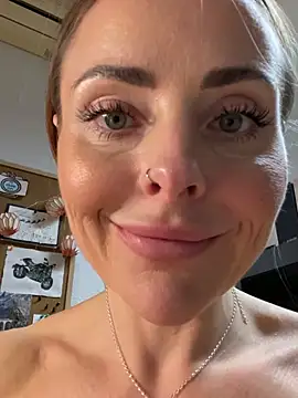 EmaSalis online show from 03.04.25