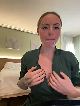 EmaSalis online show from 10.27.25