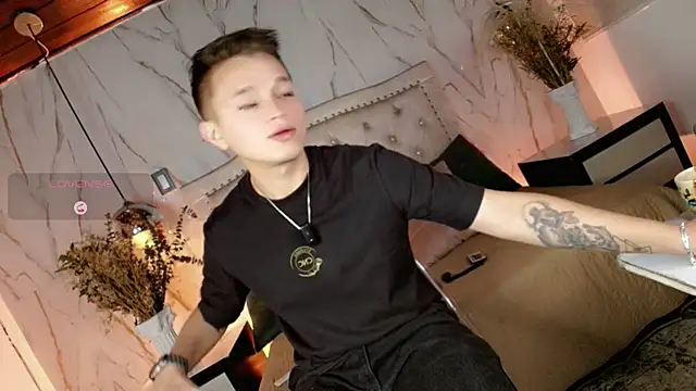 Snapshot of Tim_wolf chatting on 02.25.26 Tim wolf online show from 02.25.26