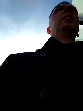 Snapshot of seelengleich chatting on 12.30.24 seelengleich online show from 12.30.24