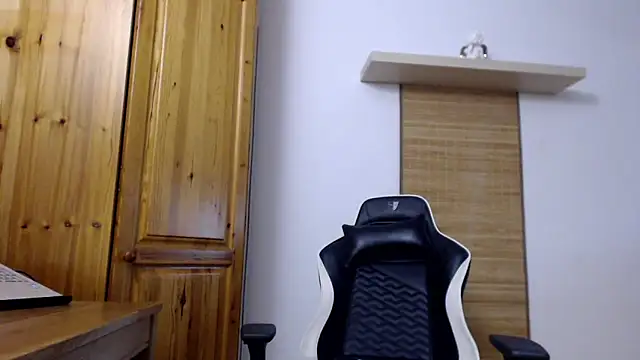 Lisakisss online show from 03.23.25