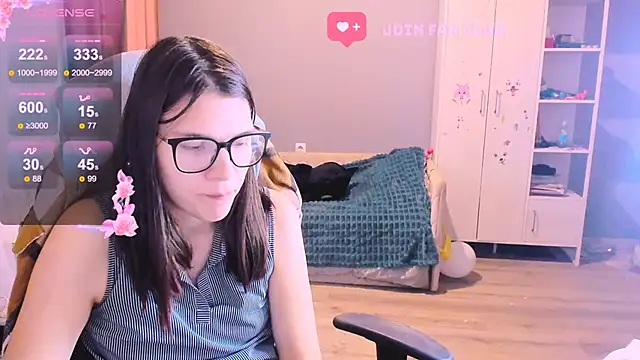 MollyLollipop online show from 11.07.25