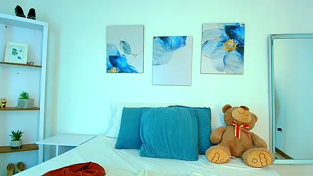 Isabella Harley online show from 03.30.26