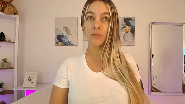 Isabella Harley online show from 04.11.26