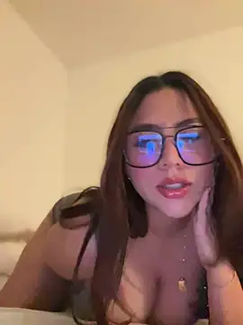 Snapshot of marcimaa chatting on 03.17.25 marcimaa online show from 03.17.25