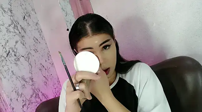 Alexandra Hornny online show from 12.31.24