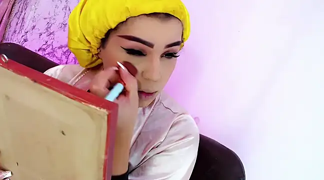 Alexandra Hornny online show from 02.15.25