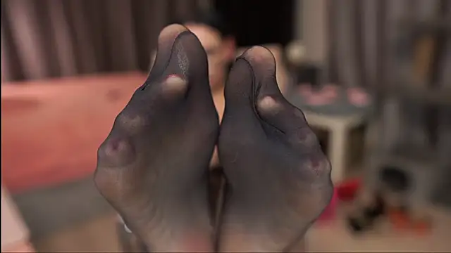 show must goon  online show from 09.27.25