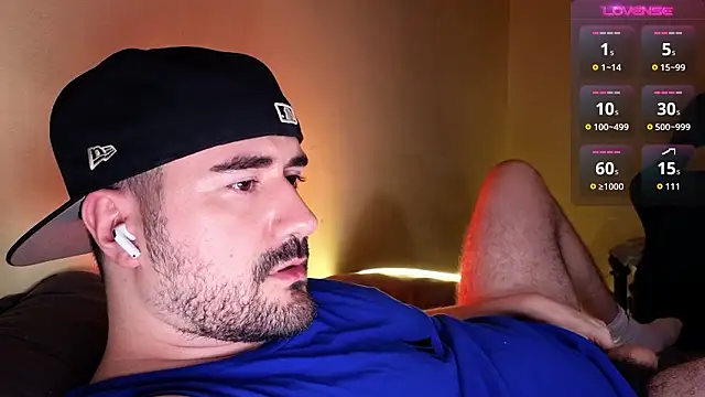 Snapshot of DominantTheo chatting on 02.24.26 DominantTheo online show from 02.24.26