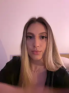 Eva Ryen online show from 10.13.25