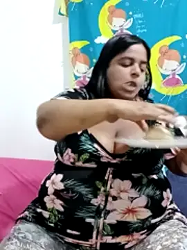 Snapshot of SusanaEshwar chatting on 05.12.26 SusanaEshwar online show from 05.12.26