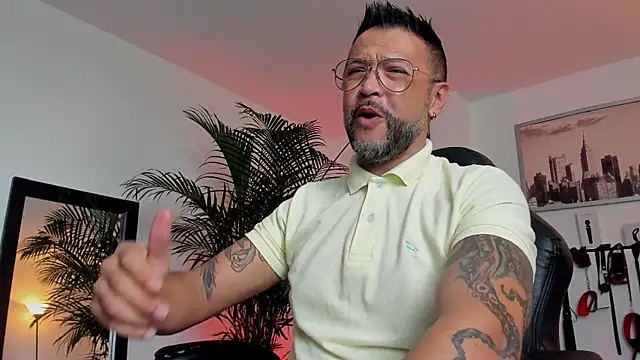 MrFrank tattoo online show from 12.09.24