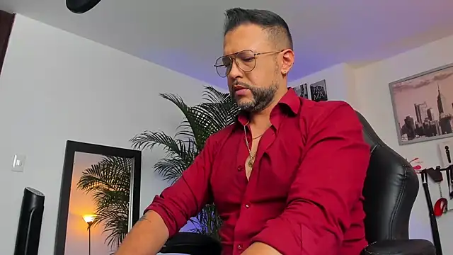 MrFrank tattoo online show from 01.26.25