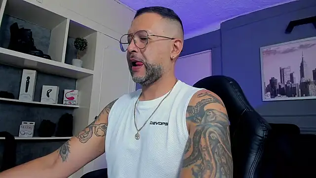 MrFrank tattoo online show from 10.04.25