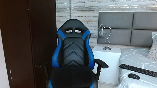 oliver  brown online show from 12.31.24