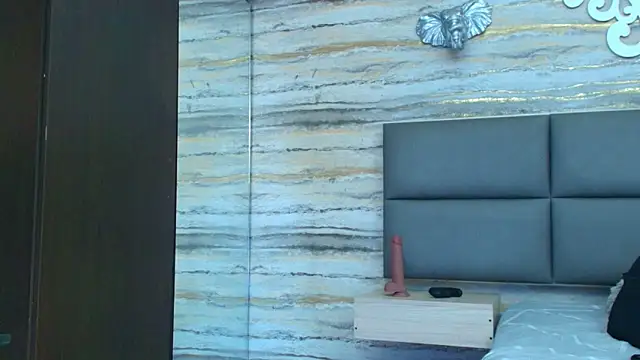 oliver  brown online show from 12.21.25