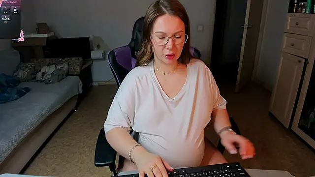 stella vestal online show from 04.06.26