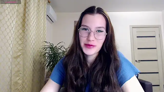 Snapshot of Kristal898 chatting on 01.01.25 Kristal898 online show from 01.01.25