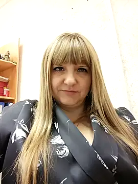 Snapshot of Office_Albertina chatting on 04.02.26 Office Albertina online show from 04.02.26
